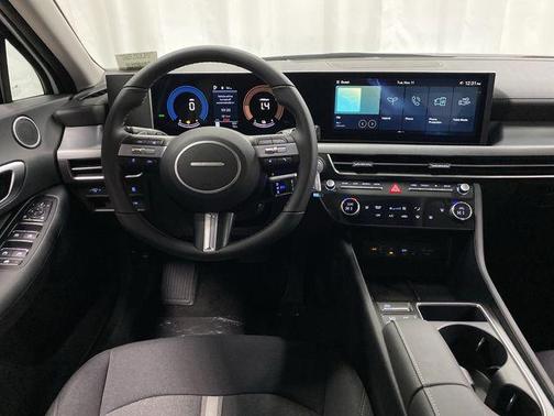 2026 Hyundai SONATA Hybrid SE