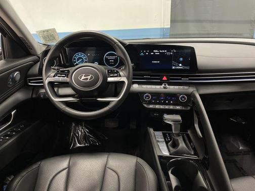 2024 Hyundai ELANTRA HEV Limited