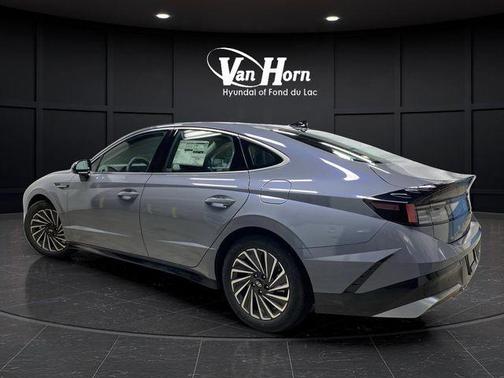 2025 Hyundai SONATA Hybrid SE