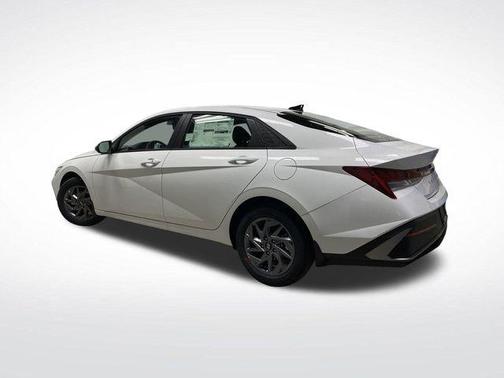 2025 Hyundai ELANTRA HEV Blue