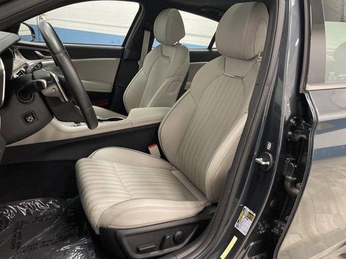 2023 Genesis G70 2.0T AWD