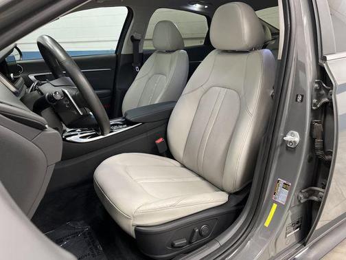 2020 Hyundai SONATA Limited