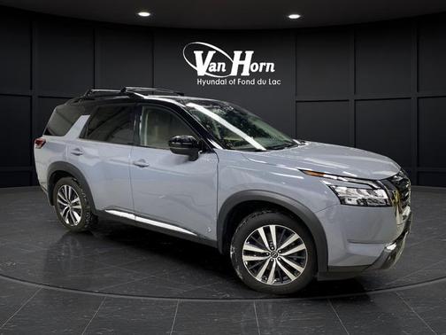 2022 Nissan Pathfinder Platinum 4WD