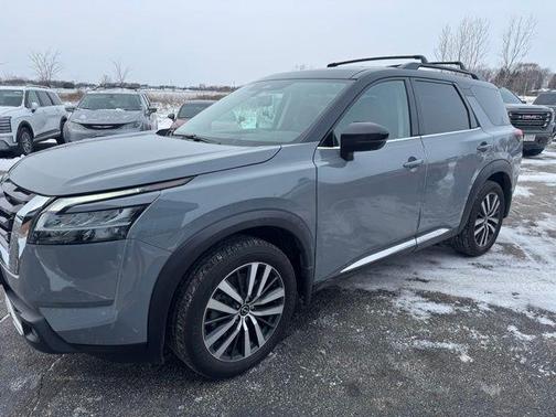2022 Nissan Pathfinder Platinum 4WD