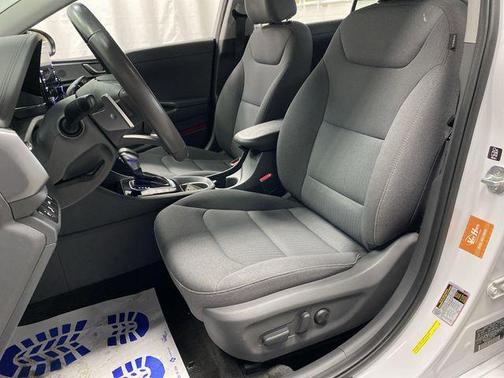 2022 Hyundai IONIQ Hybrid SEL