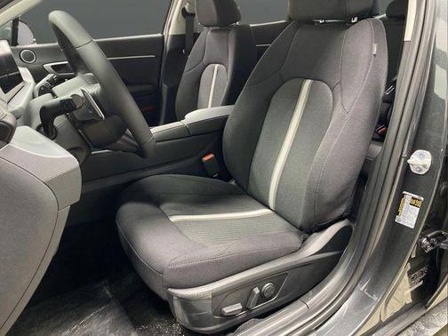 2025 Hyundai SONATA Hybrid SE