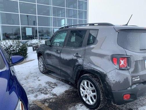Photo 2 of 18 of 2017 Jeep Renegade Latitude
