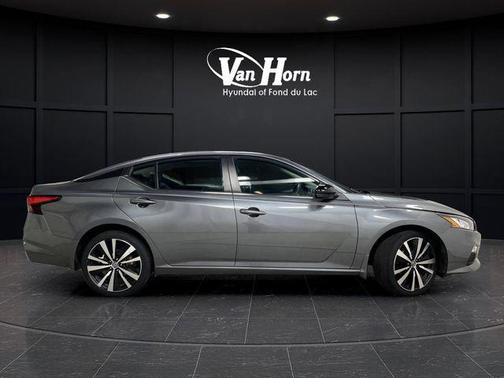 2020 Nissan Altima SR Intelligent AWD