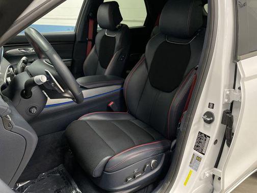 2022 Genesis GV70 2.5T AWD