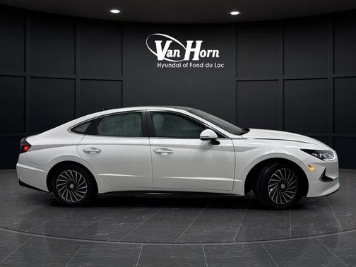 2022 Hyundai SONATA Hybrid Limited