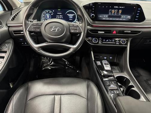 2022 Hyundai SONATA Hybrid Limited