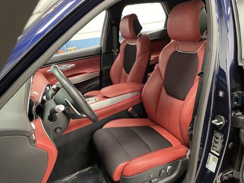 2024 Genesis GV70 2.5T AWD