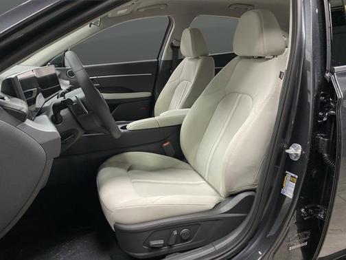 2026 Hyundai SONATA SEL