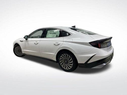 2025 Hyundai SONATA Hybrid SE