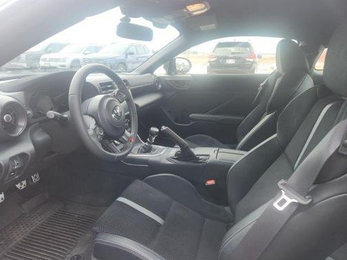 2025 Toyota GR86 Premium