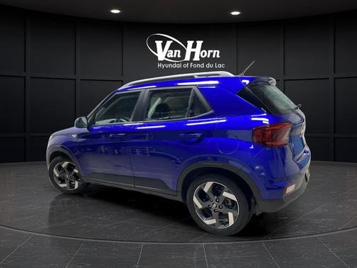 2023 Hyundai VENUE SEL