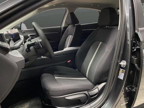 2026 Hyundai SONATA Hybrid Base