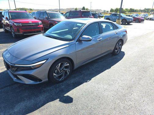 Fluid Metal 2025 Hyundai ELANTRA SEL