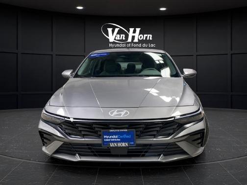 Fluid Metal 2025 Hyundai ELANTRA SEL