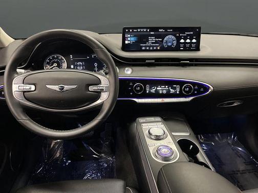 2024 Genesis GV70 2.5T AWD