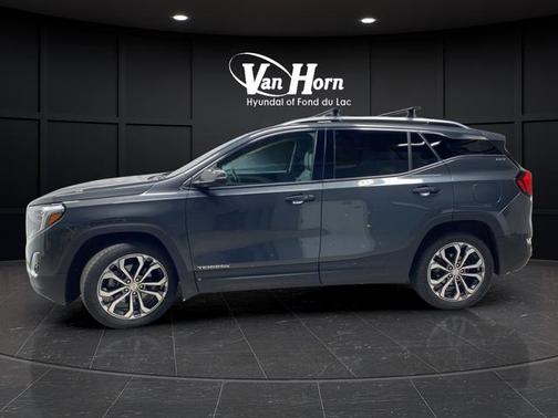 Graphite Gray Metallic 2020 GMC Terrain SLT