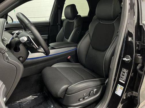 2025 Genesis GV70 2.5T AWD