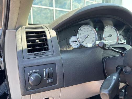 2006 Chrysler 300 SRT8