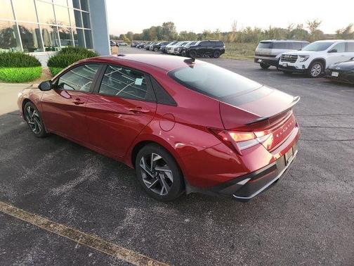 2025 Hyundai ELANTRA Sport