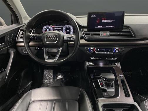 2023 Audi Q5 45 S line Premium Plus