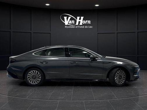 2024 Hyundai SONATA Hybrid Limited