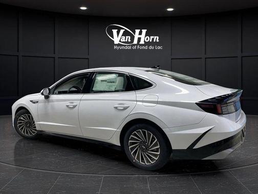 2025 Hyundai SONATA Hybrid SE