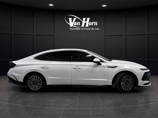 2024 Hyundai SONATA Hybrid SE