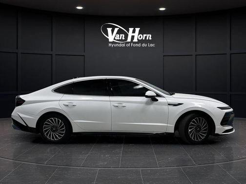 2024 Hyundai SONATA Hybrid SE