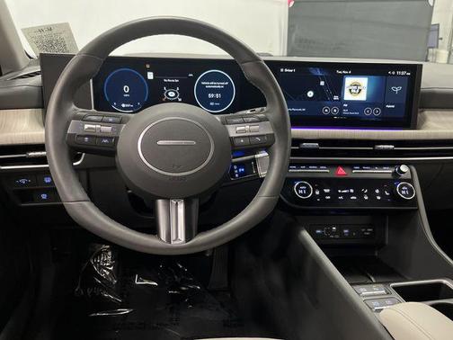 2024 Hyundai SONATA Hybrid Limited