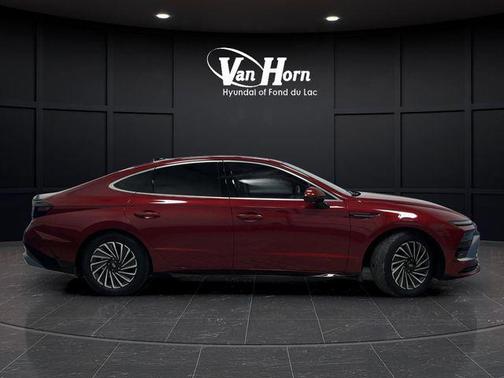 2024 Hyundai SONATA Hybrid Limited