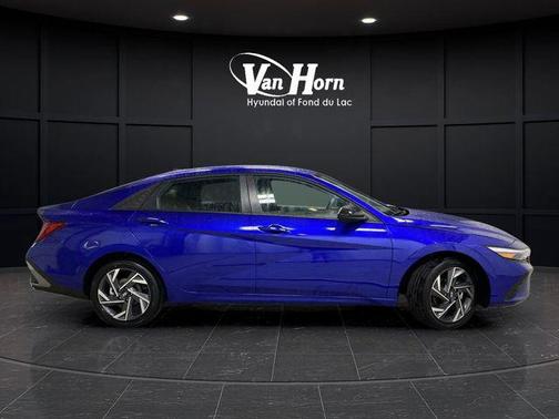 2025 Hyundai ELANTRA HEV SEL Sport