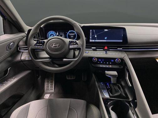 2025 Hyundai ELANTRA HEV SEL Sport