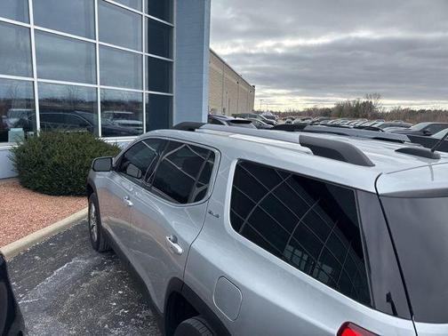 2018 GMC Acadia SLE-2