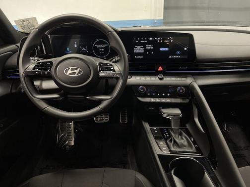 2025 Hyundai ELANTRA HEV SEL Sport