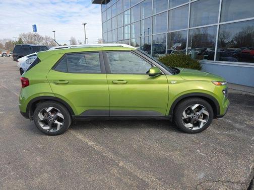 2023 Hyundai VENUE SEL