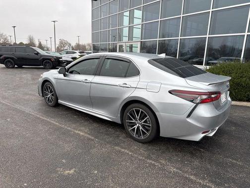 2022 Toyota Camry SE