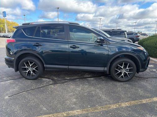 2018 Toyota RAV4 SE