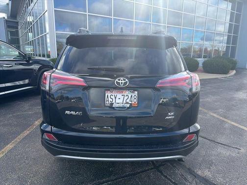 2018 Toyota RAV4 SE