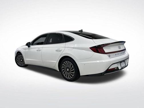 2023 Hyundai SONATA Hybrid Limited