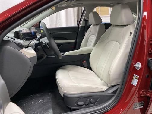 2025 Hyundai SONATA Hybrid Limited