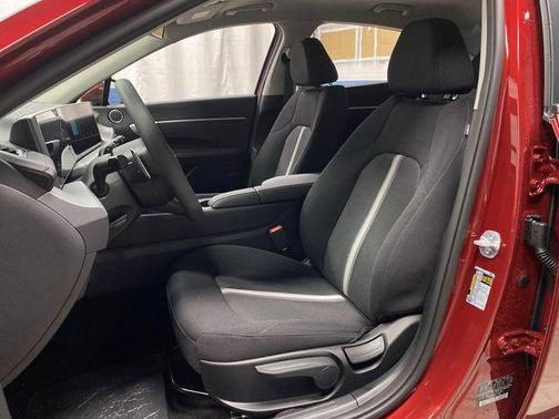 2026 Hyundai SONATA Hybrid Base