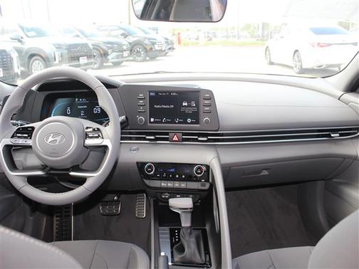 2025 Hyundai ELANTRA Sport
