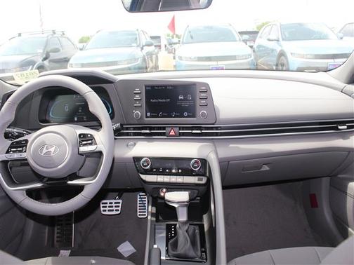 2025 Hyundai ELANTRA Sport