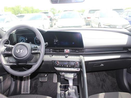 2025 Hyundai ELANTRA Sport