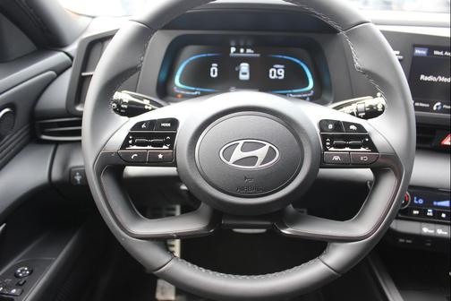 2025 Hyundai ELANTRA Sport